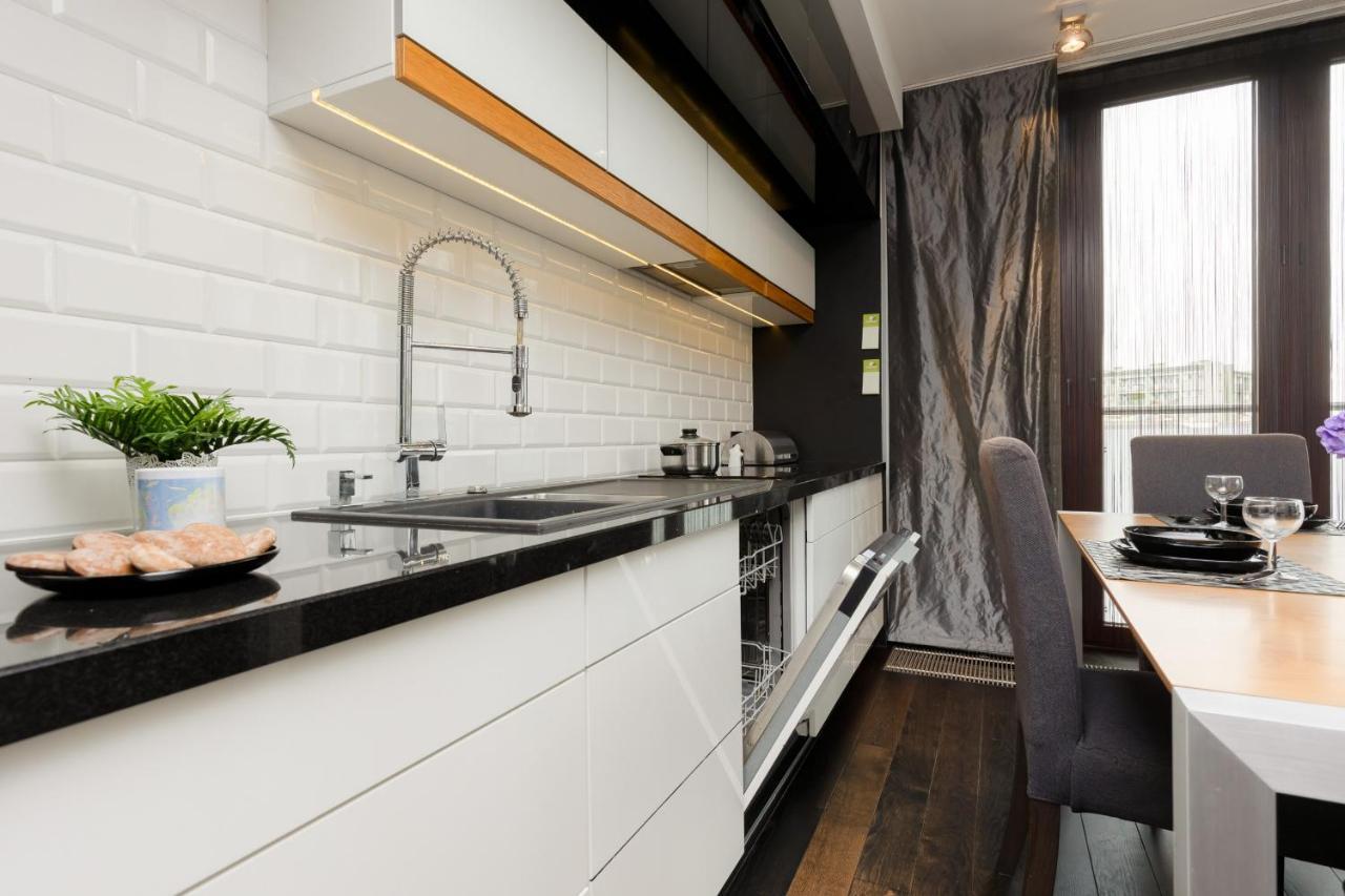 Warsaw Srodmiescie Riverside Three-Bedroom Apartment By Renters Экстерьер фото