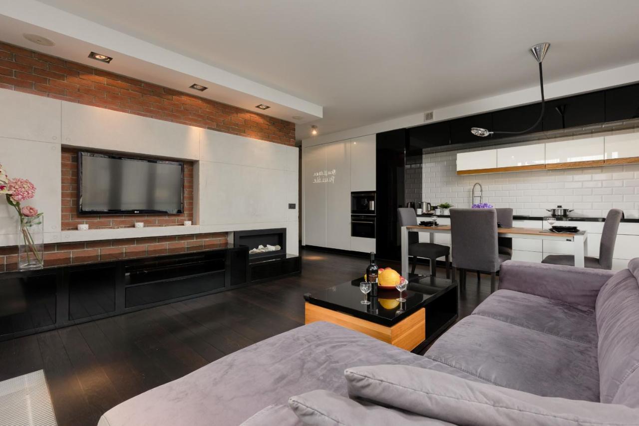 Warsaw Srodmiescie Riverside Three-Bedroom Apartment By Renters Экстерьер фото