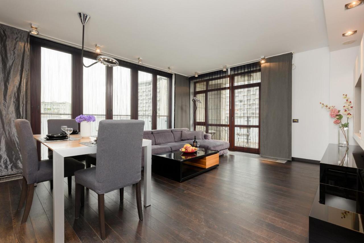 Warsaw Srodmiescie Riverside Three-Bedroom Apartment By Renters Экстерьер фото